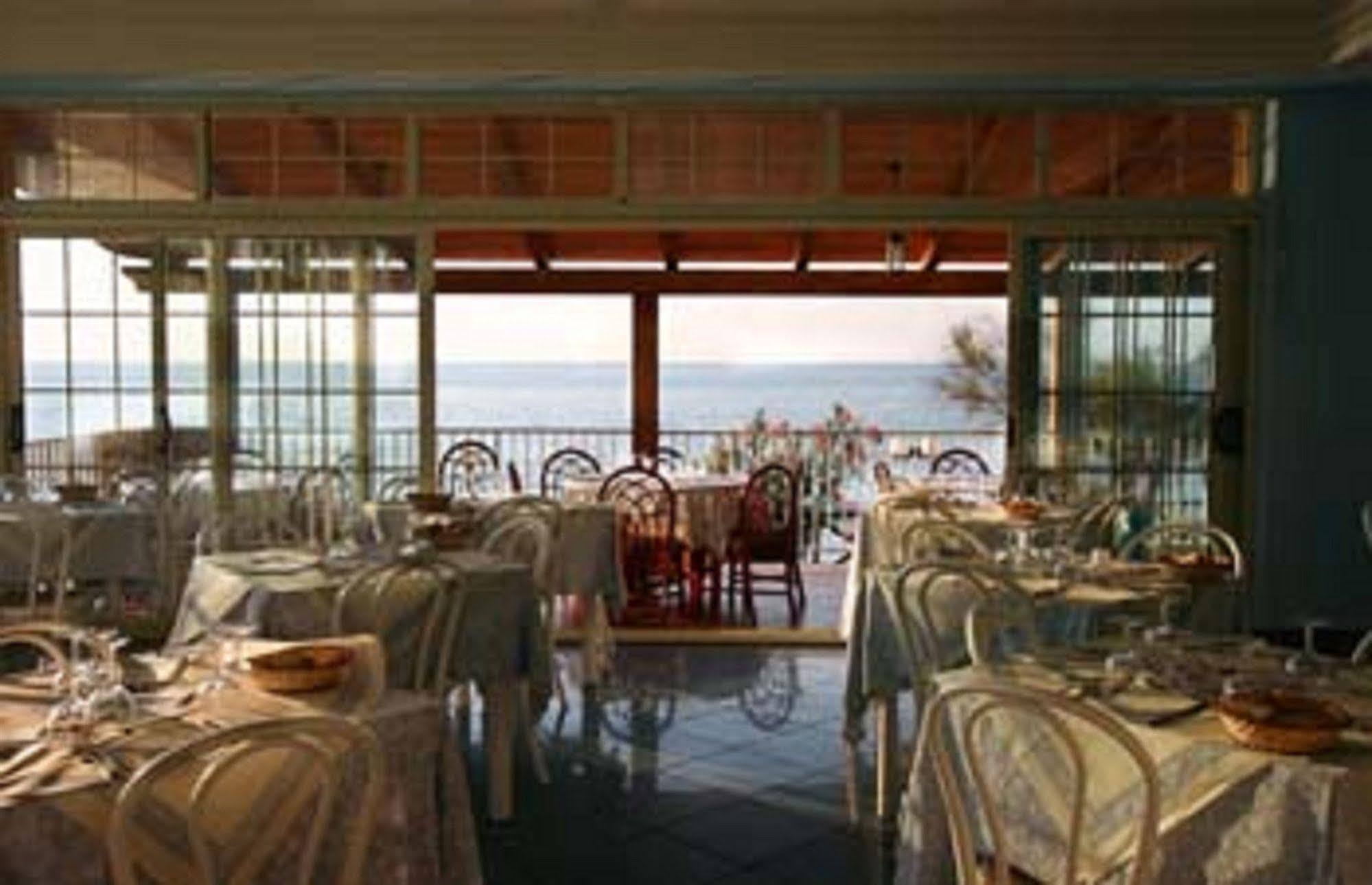 Baia Tropea Resort Parghelia Restaurante foto